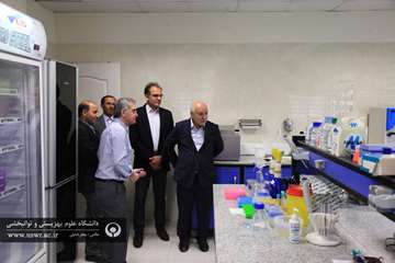 بازدید معاون وزیر بهداشت از مرکز ایرانوم